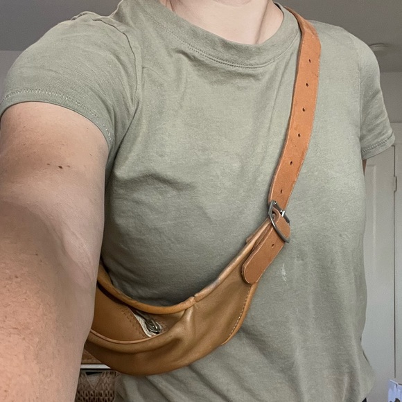 Vintage Leather Small Fanny/Waist Pack - Picture 7 of 8